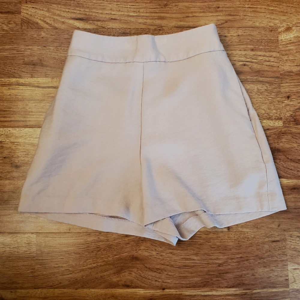 Leith High Waist Women Shorts in Cream